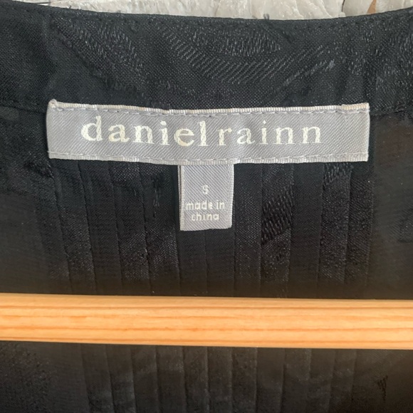 Daniel Rainn Flowy Black Blouse - Picture 3 of 6